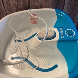 Preowned Homedics Blue and White Foot Spa Item #PHK7354